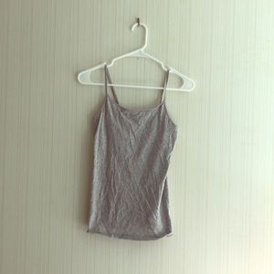 gray tank top